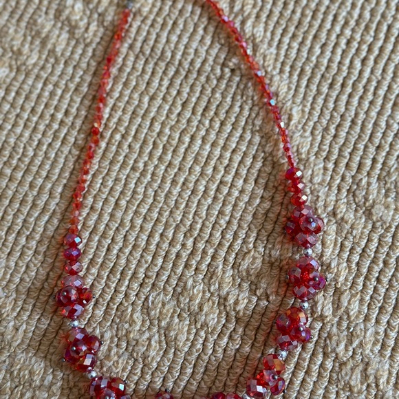 Gorgeous red AB Aurora Borealis necklace. - Picture 2 of 2